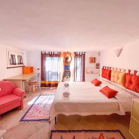 Hibryd: In Centro, A Due Passi Dal Mare Villa Oristano Exterior foto