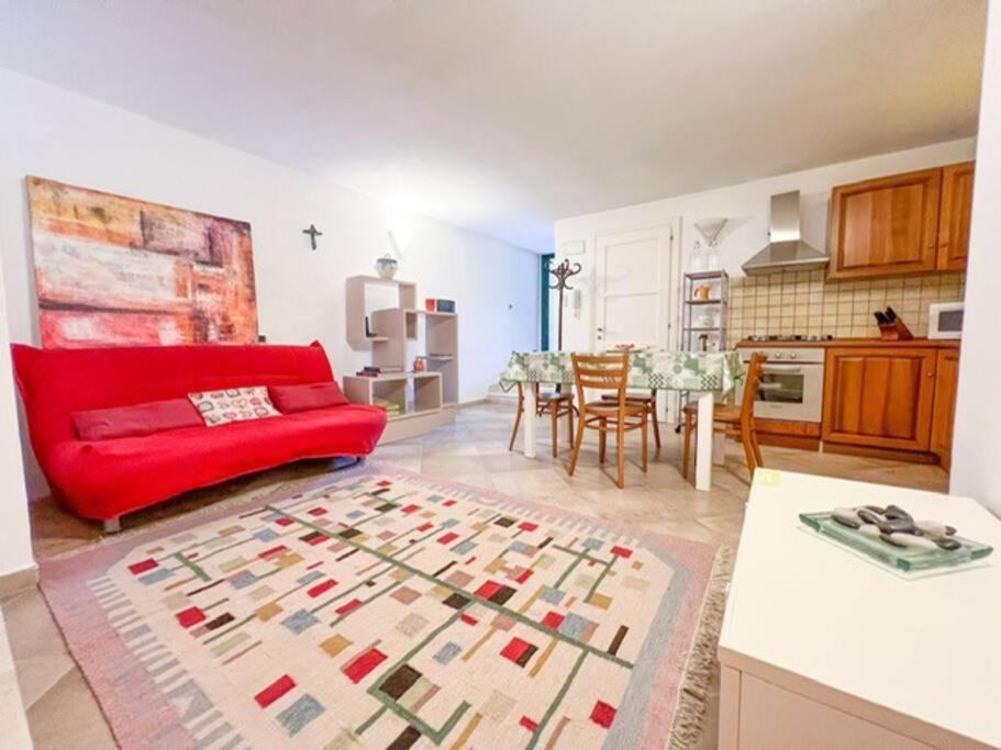 Hibryd: In Centro, A Due Passi Dal Mare Villa Oristano Exterior foto