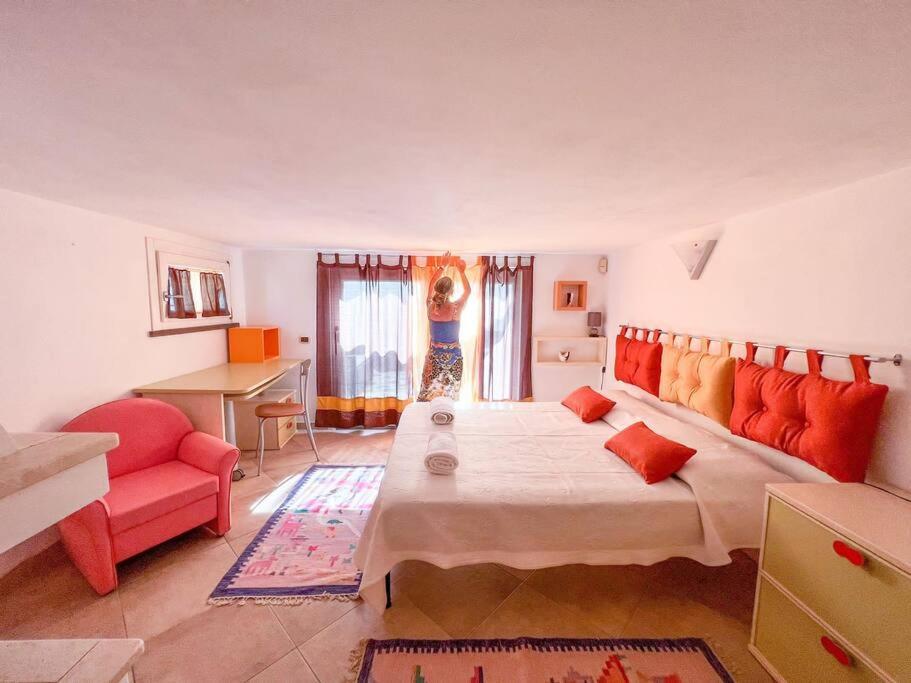 Hibryd: In Centro, A Due Passi Dal Mare Villa Oristano Exterior foto
